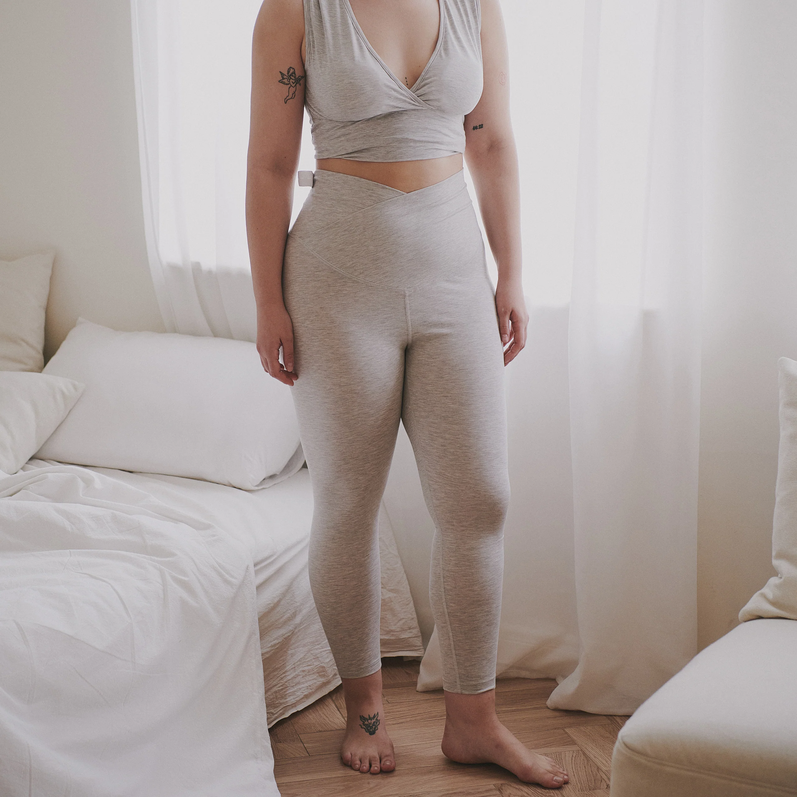 Nest Bump Women's Crossover Maternity Leggings - Image 5